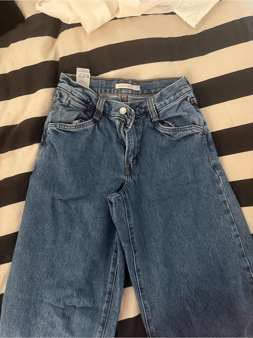 Levi’s 94 Baggy Wide Leg (25W L31)